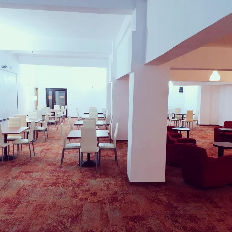 אפורי סוד Hotel Mercur מראה חיצוני תמונה