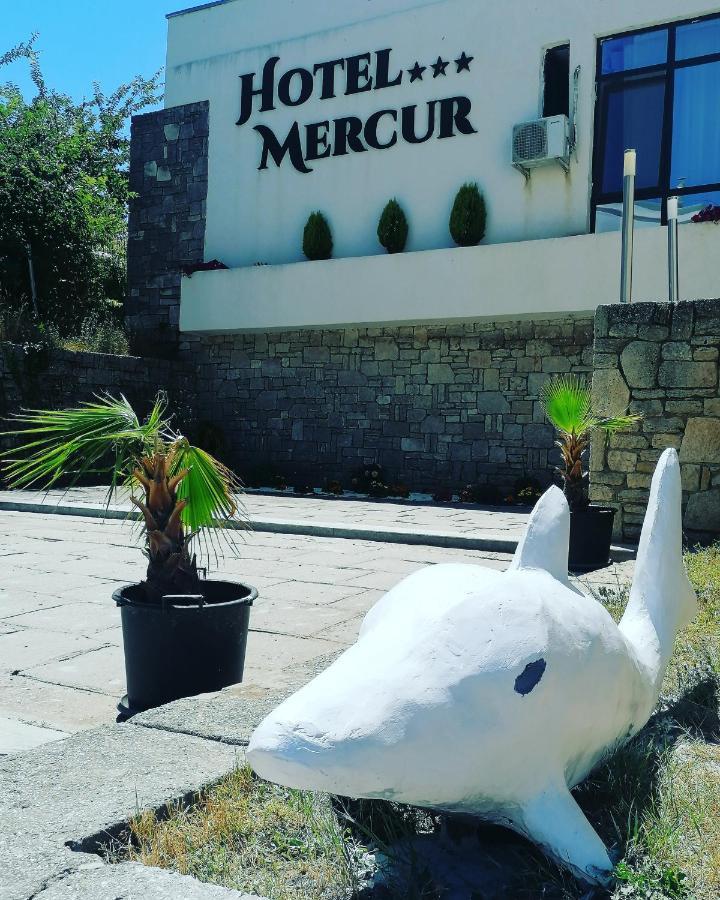אפורי סוד Hotel Mercur מראה חיצוני תמונה
