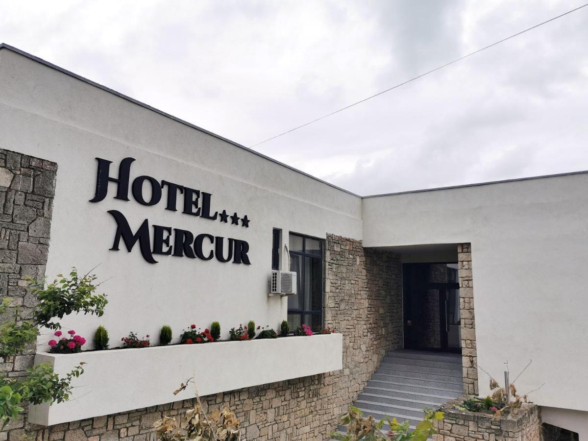 אפורי סוד Hotel Mercur מראה חיצוני תמונה